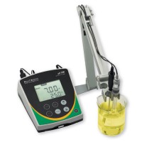 pH 700 Bench Meter, with IJ44 refillable spear tipped electrode, ATC Probe, Stand, AC Adapter