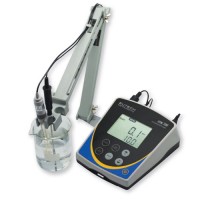pH/Ion 700 Bench Meter, Stand, AC Adapter